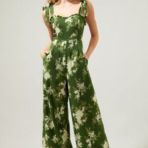 NWT Sugarlips Floral Green Jumpsuit Size XS